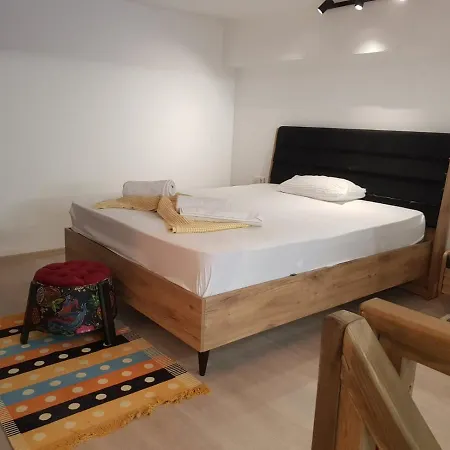Blue Bells Hostel - Apart Apartament Fethiye